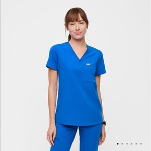figs scrub top